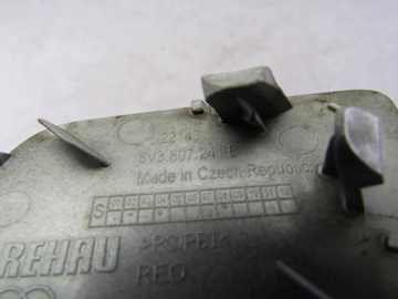 фото thumb №8, Audi a3 8v заглушка фаркоп бампера перед 8v3807241b