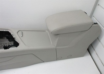 фото thumb №10, Тунель середній підлокітник шкіра beż vw tiguan ii