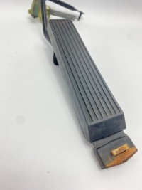 фото thumb №12, Педаль газа mercedes w124 1986-1993 1233010082
