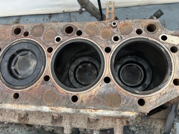 фото thumb №10, Renault premium dxi11 410 450 volvo fm d11 євро 5 блок wał двигун стійка