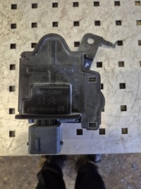 фото thumb №1, Модуль кнопка старт/стоп peugeot 2008 9801808680