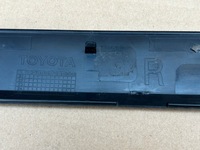 фото thumb №8, Toyota yaris iii права молдинг двері