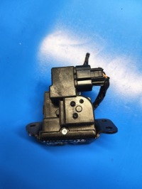 фото thumb №1, Замок кришки багажника задня задній hyundai ix20 kia venga 2016r.