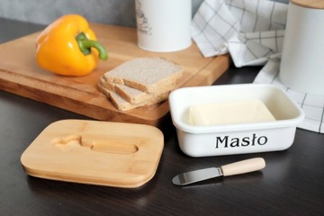 MASELNICZKA POJEMNIK NA MASŁO Z NOŻEM MASELNICA METALOWA BIAŁA Z POKRYWKĄ