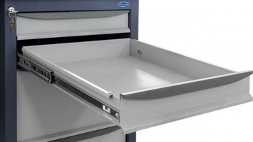 Массивный инструментальный стол для слесарного гаража PROFI 41 3SML/D