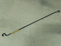 фото thumb №1, B w245 підпірка bat do капот