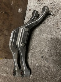 фото thumb №1, Кронштейн кронштейн мост перед awd chevrolet tahoe do 2000-2006