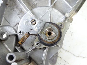 Suzuki GS 550 Крышка крышки звездочки