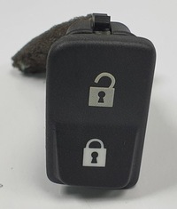 фото thumb №1, Кнопка блокування двері volvo v50 30669958