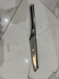 Купить Toyota corolla cross 2023 заглушка крыло накладка левый задний  хром молдинг, фото thumb