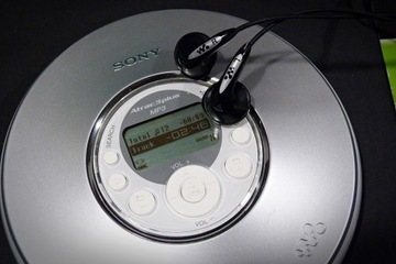 Discman (CD Walkman) Sony D-NE319 НАБОР КОЛОНОК
