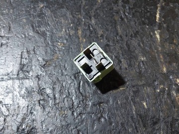 фото thumb №6, Реле bmw 3 e36 8373700 61368373700