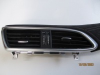 фото thumb №3, Молдинг консоли воздуховод infiniti q30