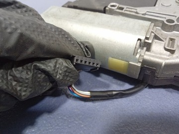 фото thumb №5, Vw polo iv 9n моторчик люк 6n0959591b