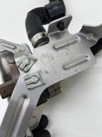 Jeep compass 2 дополнительная насос воды пабтрубок  радиатора 52116107 521365860 с Разборки, фото thumb