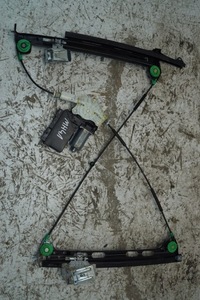 фото thumb №7, Подъемник механизм стекло левый перед audi a4 b7 cabrio