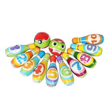 Кусок мини-детской игрушки для игры в боулинг на открытом воздухе