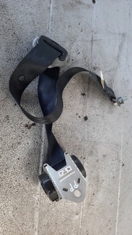 фото thumb №1, Pas правий перед mazda 3 05r hb