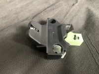 Tesla model 3 замок кришки задній задній 1092308-00-e Ціна, фото thumb