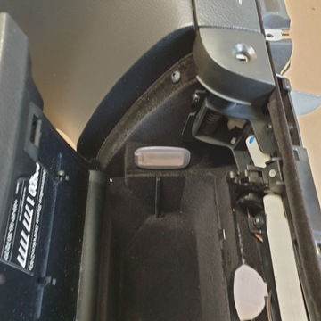 фото thumb №7, Бардачок пассажира перед полка mercedes e w211 оригинальный номер eu