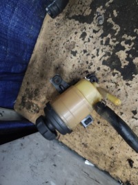 Купити Kia sportage ii 2.0 crdi бачок підсилювача, фото thumb