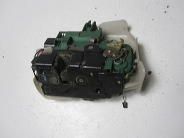 фото thumb №1, Замок дверь переднее правые vw passat b5 02r 8pin