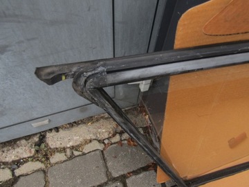 фото thumb №10, 8 mercedes w124 универсал белая правая стекло задняя боковая крыльев + прокладка