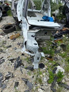 фото thumb №1, Чверть лонжерон праві перед renault captur