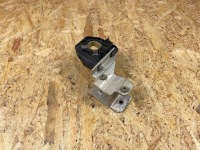 Адаптер кронштейн кронштейн радиатора правое bmw f22 f23 f32 f34 f36 8620733 Недорого, фото thumb