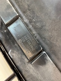 фото thumb №11, Решётка радиатора решётка радиатора vw amarok 2h 2010-17r 2hh853653 оригинал ! комплект !