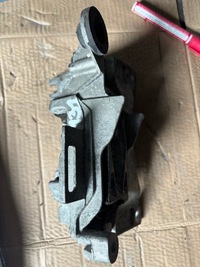 фото thumb №1, 131 renault scenic iii кронштейн кронштейн подушка двигуна 112200014r