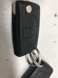 фото thumb №10, Ключ x 2 pilot кришка пального peugeot 807 електричний двері 4 кнопки