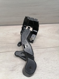 фото thumb №1, Mercedes w205 напрямна бампера правий задня 2058850614