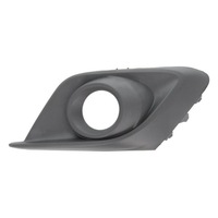 фото thumb №1, Решітка радіатора бампер перед права mazda 3 bm bn 13-19