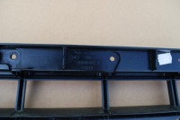 Решётка средняя бампера перед низ  audi q3 8u0 8u0807683a 12-14 r. Доставка, фото thumb