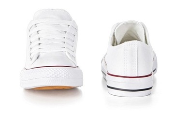 Спортивная обувь Кроссовки WHITE Кроссовки r38