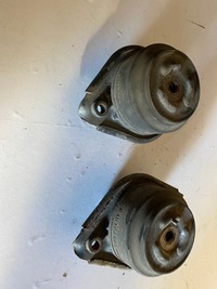 фото thumb №1, Подушка двигуна 4.0 cdi mercedes gl w164 06-