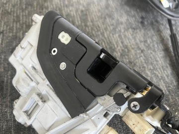 фото thumb №13, Audi a7 c7 s line 3.0 tdi 2011r замок дверь правый зад оригинал европа