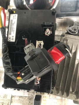 фото thumb №3, Блок керування набір старт renault clio 1.5 dci 8200331477