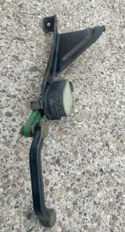 фото thumb №7, Audi r8 420 4.2 2006- датчик вирівнювання світла кронштейн правий лівий задня