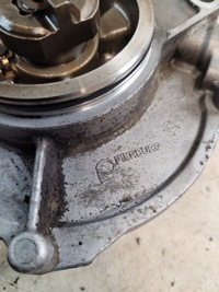 фото thumb №7, Насос вакуум оригинальный номер 057145100t audi a6 c6 2.7tdi bpp