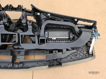 фото thumb №14, Консоль панель maserati levante gt trofeo m161 670043346 чорна i біла nić