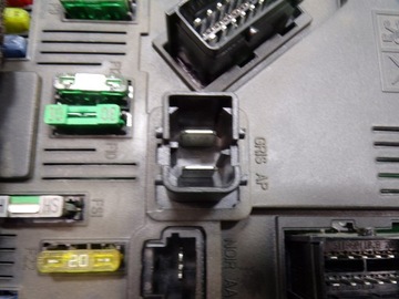 фото thumb №7, Peugeot 407 sw коробка модуль предохранителей bsi 9655221280