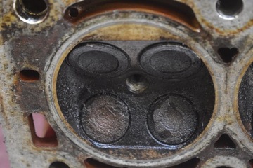 фото thumb №10, Головка двигуна 9656249480 citroen c4 1 i 1.4 16v 88 km 04-08