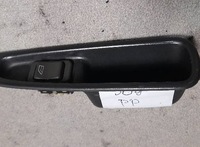 фото thumb №1, Перемикач вікон правий перед volvo s40 1,8