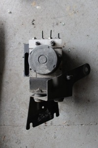 фото thumb №1, Renault twingo ii 1.2 gt насос abs блок управления