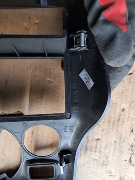 фото thumb №6, Рамка середня панелі розподільчої радіо консолі citroen c3 picasso 96828913