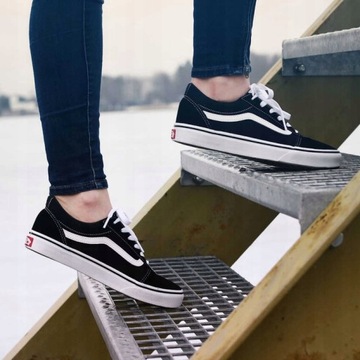 Туфли женские VANS OLD SKOOL CLASSIC, ЧЕРНЫЕ, размер 38,5