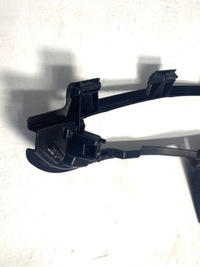 фото thumb №3, Направляющая кронштейн противотуманной фары правое range rover velar j8a2-15266-ba