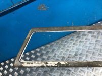 Mercedes w110 рамка лампы правый задний  правая хром Оригинал, фото thumb